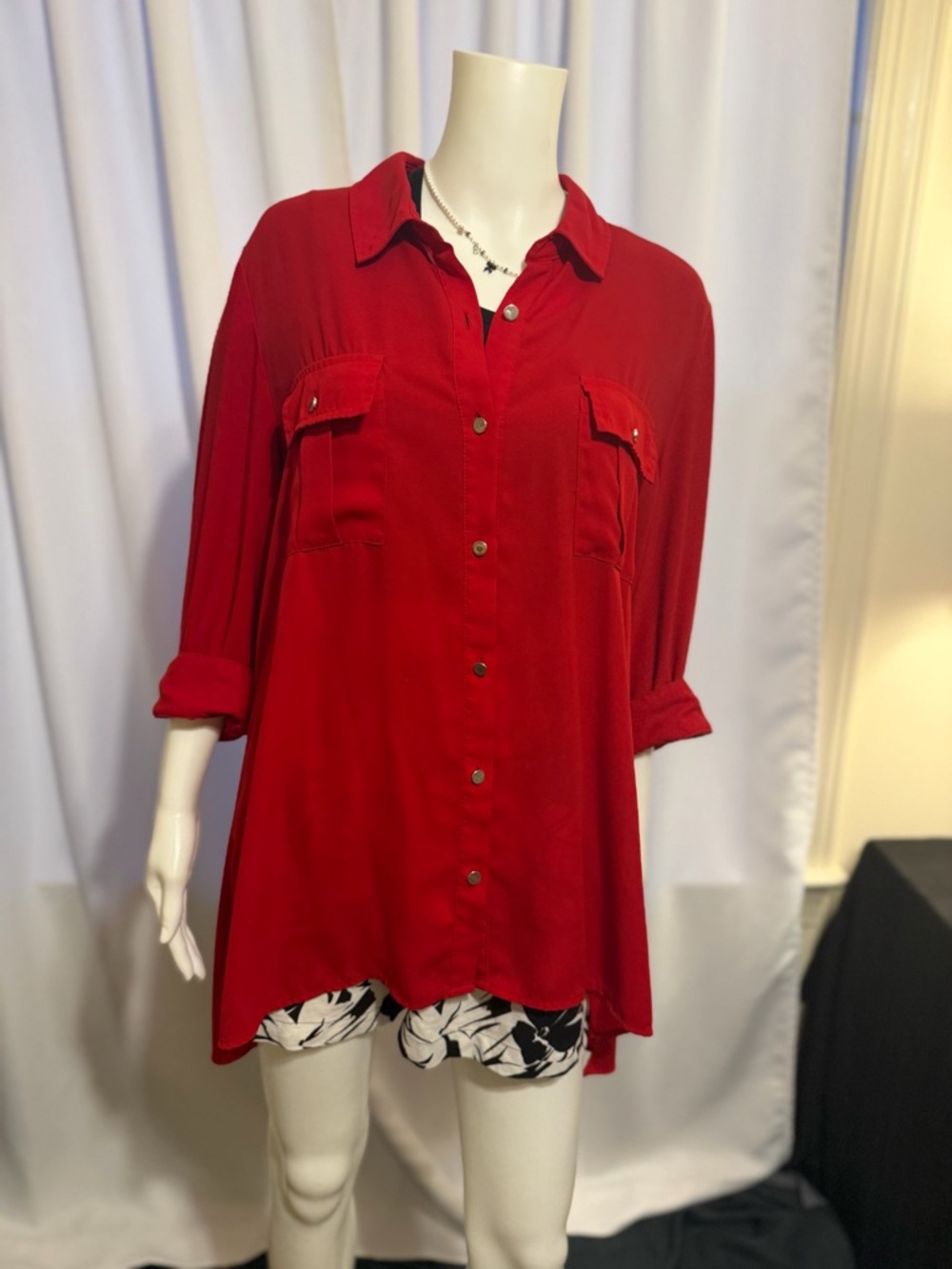 Slim Factor by Investments Red Button Up Tunic Shirt Blouse Large L Roll Tab - Picture 3 of 6